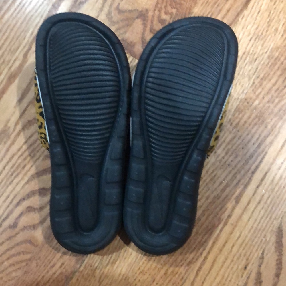 Nike slides - Picture 3 of 3